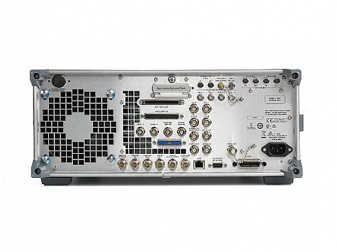 Keysight E8267D
